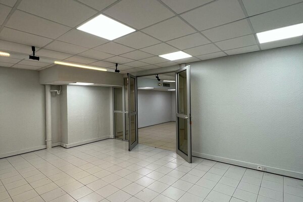 Jardin Exotique - Ampi uffici modulari in una residenza di lusso