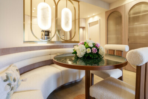 SPLENDID 2 ROOMS + OFFICE with Port and Palace View - Sold Luxuriously Furnished