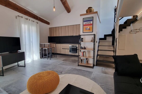 BEAUTIFUL 2P LOCATED IN THE HEART OF THE VILLAGE OF LA TURBIE