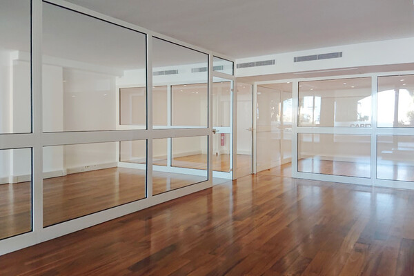 UFFICIO CON VETRINA - FONTVIEILLE