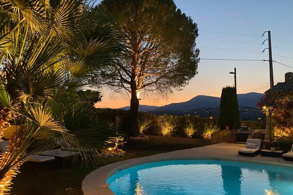 FOR SALE BEAUTIFUL FAMILY PROPERTY RESIDENTIAL AREA