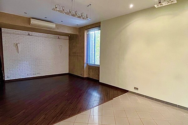 JARDIN EXOTIQUE – SPACE CONVERTIBLE INTO AN APARTMENT - VILLA EDELWEISS