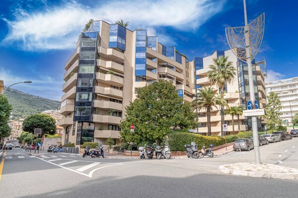 MONTE-CARLO - GRANDE APPARTAMENTO CON 4 STANZE - LE SAINT ANDRÉ