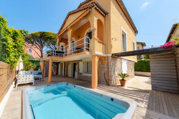 CAP DE NICE - VILLA - VISTA SUL MARE - RISTRUTTURATO