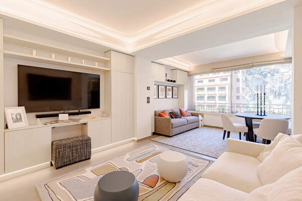SUMPTUOUS 1-BEDROOM APARTMENT DECORATED WITH ELEGANCE