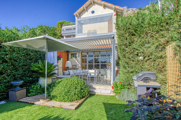 MAGNIFIQUE VILLA A COTE DE MONACO