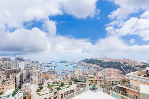 PENTHOUSE DUPLEX ROOFTOP – VILLA LES PINS