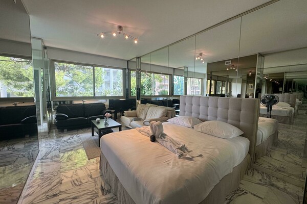 NEW - STUDIO AU LARVOTTO