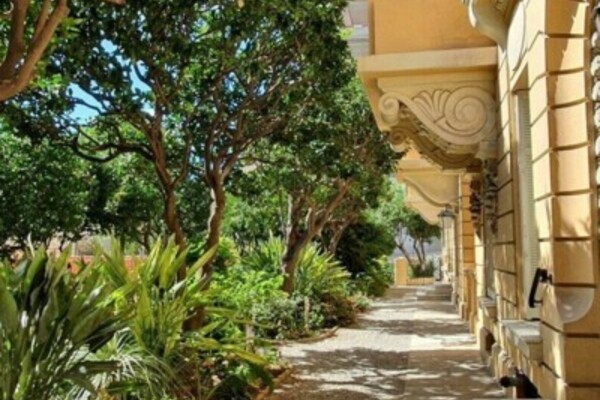 CONDAMINE 2 BEDROOM APARTMENT VILLA BELLEVUE