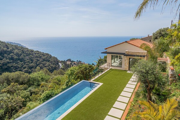 ROQUEBRUNE CAP MARTIN - Villa vue mer aux portes de Monaco