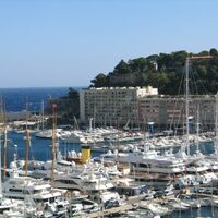 NICE 3 ROOMS APARTMENT FOR RENT IN THE AREA OF THE HARBOUR
