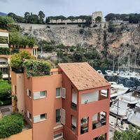 RAPHAEL - nice studio with view to harbour - cellar and parking