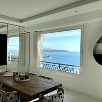 Luxury 3-room apartment with sea view