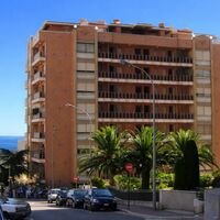 "Le RIVIERA PALACE - Rue des Lilas"