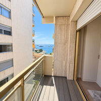 TRÈS BEAU STUDIO RÉNOVÉ MEUBLÉ AVEC APERÇU MER - Photo 4