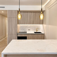 TRÈS BEAU STUDIO RÉNOVÉ MEUBLÉ AVEC APERÇU MER - Photo 10