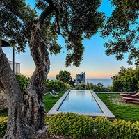 Magnificent renovated architect-designed villa with superb sea views! - Photo 13
