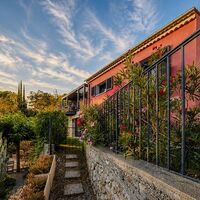 Magnificent renovated architect-designed villa with superb sea views! - Photo 34