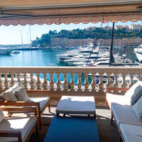 4/5 rooms luxuriously renovated on the Port of Monaco