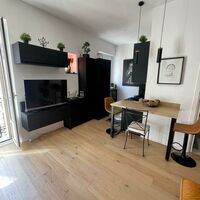 NEW MONACO-VILLE - RENOVATED TWO-ROOM APARTMENT WITH CELLAR FOR SALE