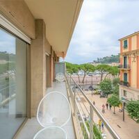 Le Petrel 2 - Monaco - Renovated two bedroom apartment with F1 view