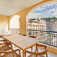 Family apartment in Fontvieille with a harbour view