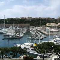 Facing the Port of Monaco - Fully renovated apartment