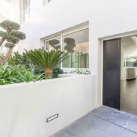 30.700 €/M² -CONTEMPORARY VILLA FOR OFFICES USE