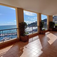 For rent in Fontvieille first line on the sea and private swimming pool