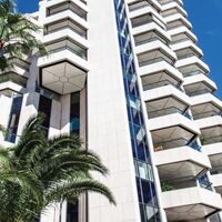PRINCE DE GALLES - luxury offices for rent