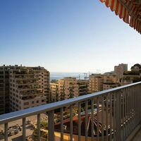 Monaco - Saint-Roman - Apartment on a high floor with sea view