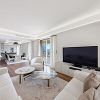 Renovated Triplex Penthouse with Rooftop and Sea View - Villa Annonciade