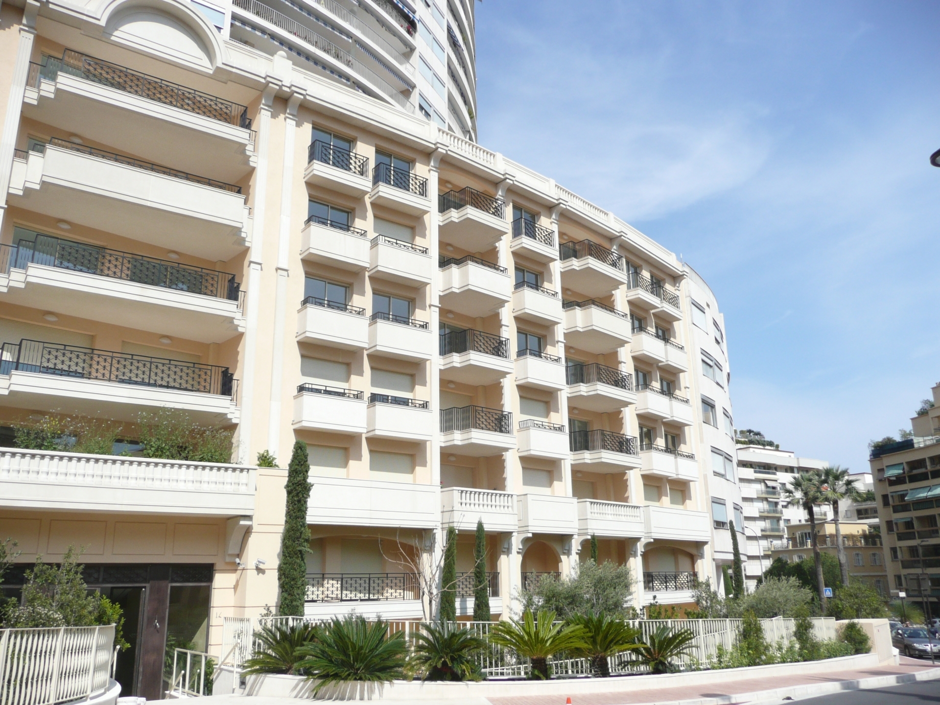 APPARTEMENT DANS MAGNIFIQUE RESIDENCE